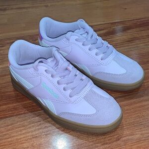 Girls Reebok Pastel Purple Sneakers with Gum Sole size 1Y